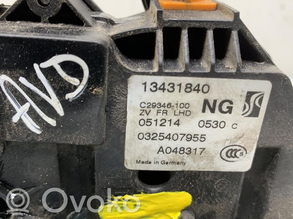 Opel Corsa E Încuietoare ușă față 