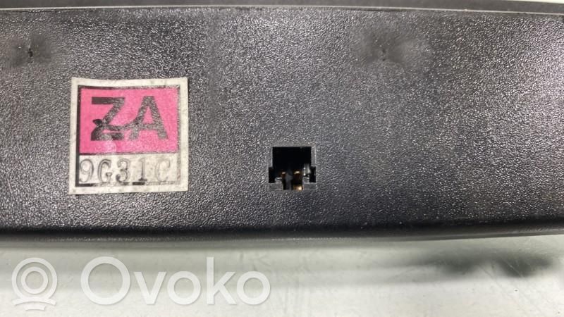 Chevrolet Aveo Third/center stoplight 
