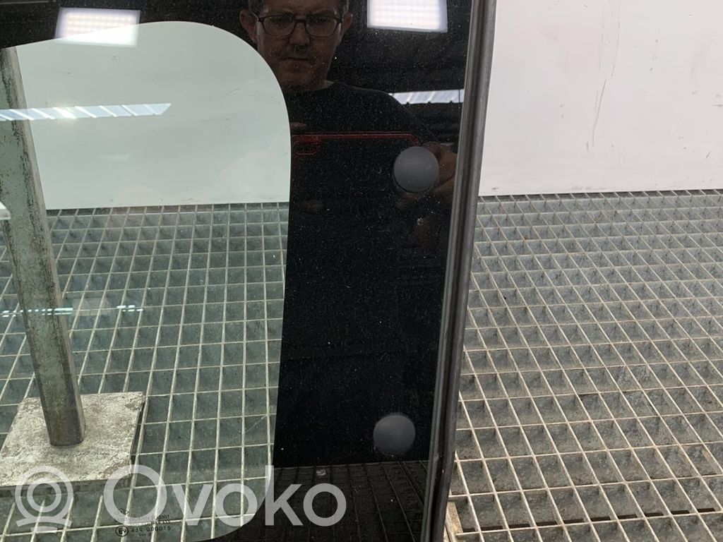 Dacia Lodgy Geam lateral spate 