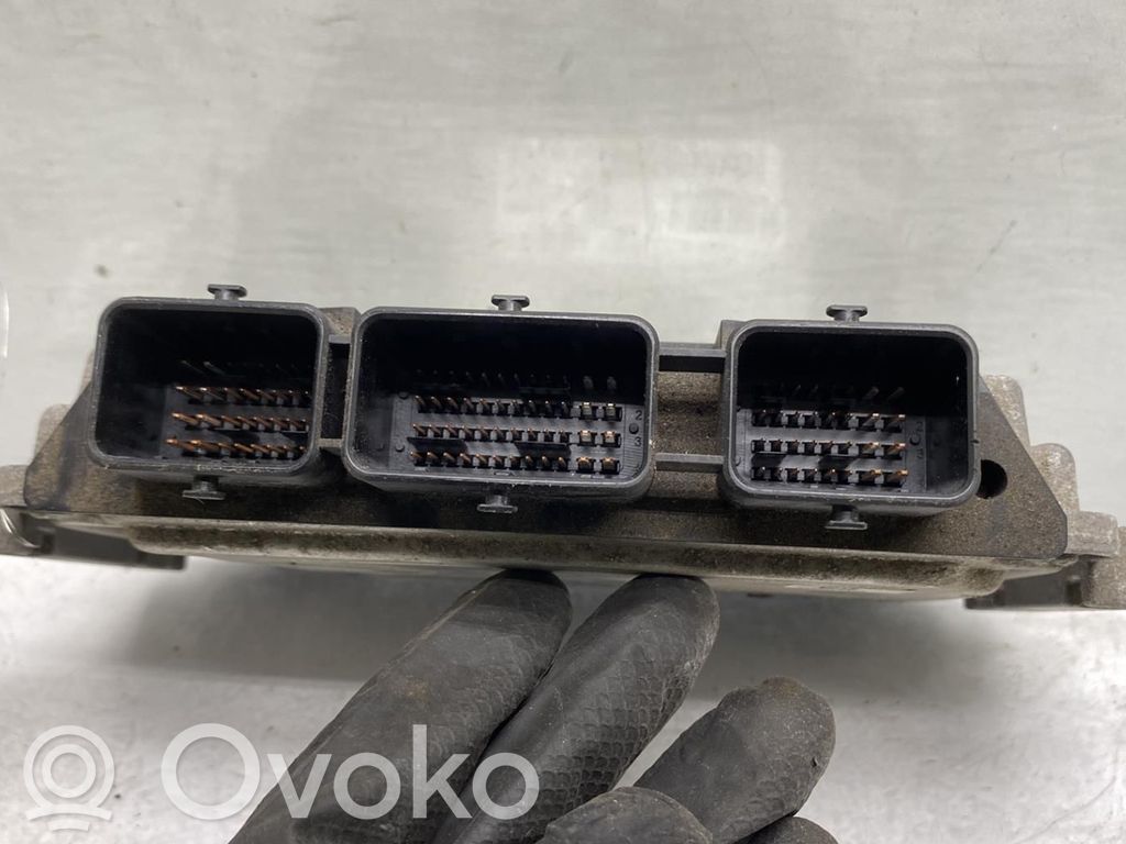 Peugeot 1007 Engine control unit/module 