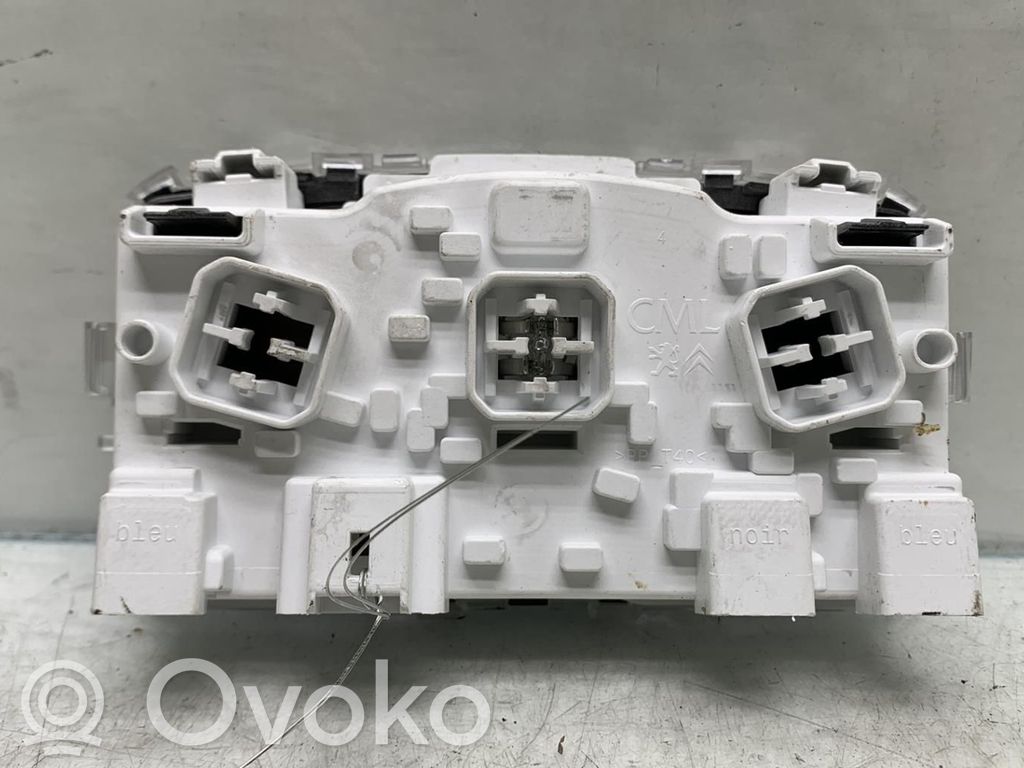 Citroen C3 Illuminazione sedili anteriori 