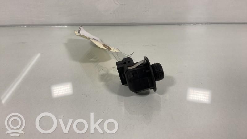 Wing mirror switch   NT