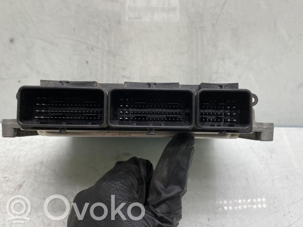 Renault Trafic II (X83) Calculateur moteur ECU 