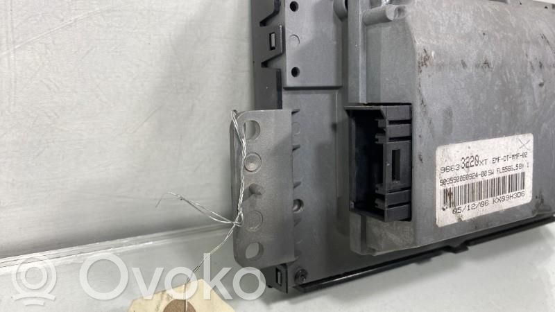Peugeot 207 Screen/display/small screen 