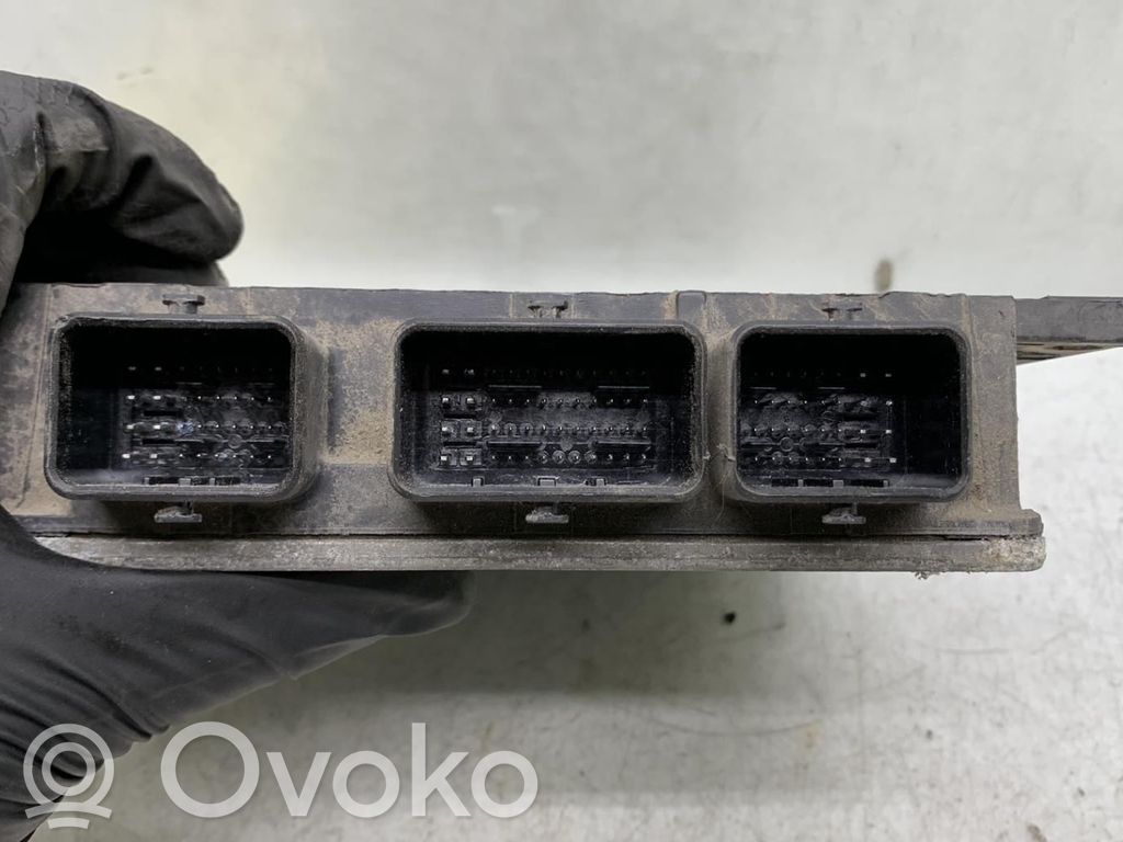 Nissan Note (E11) Engine control unit/module 