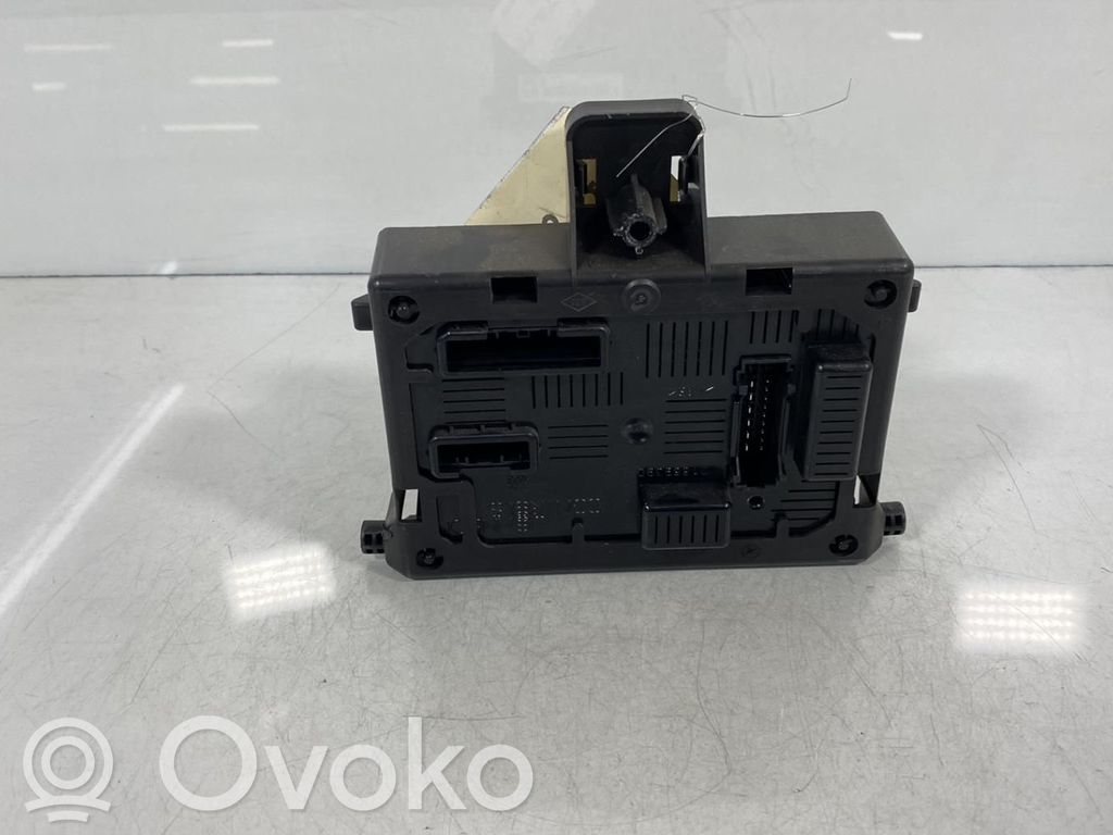 Renault Clio III BSM Control unit 