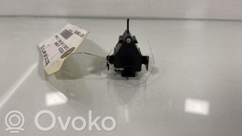 Comutator lumini pericol   16982074109174