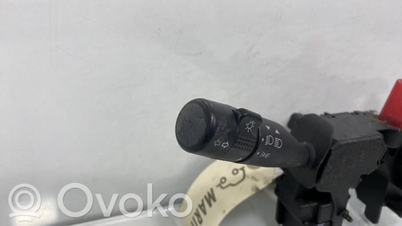 Ford Fiesta Commodo, commande essuie-glace/phare 