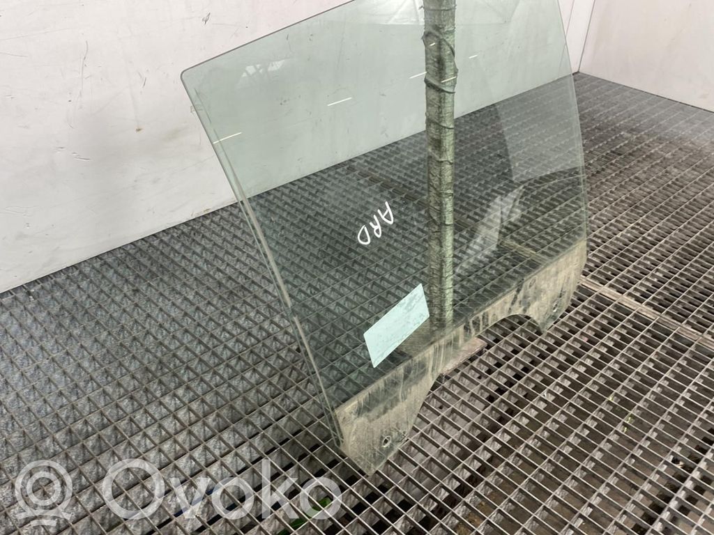 Ford B-MAX Takaoven ikkunalasi 