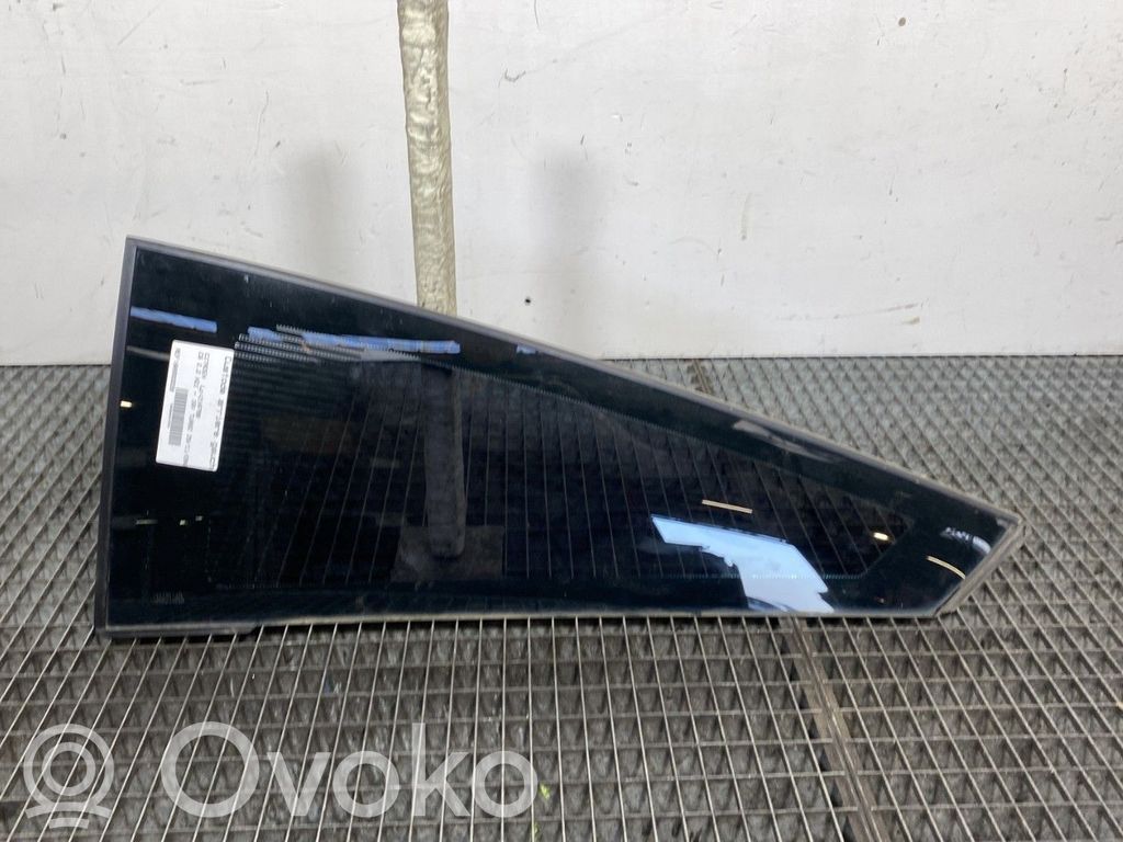 Rear side window   9203FY