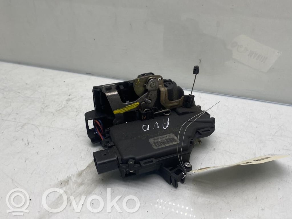 Volkswagen New Beetle Etuoven lukko