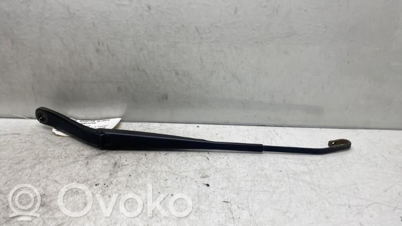 Dacia Duster Ramię wycieraczki szyby przedniej / czołowej 