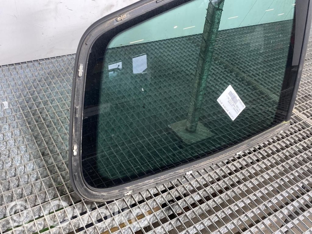Volkswagen Sharan Rear side window 