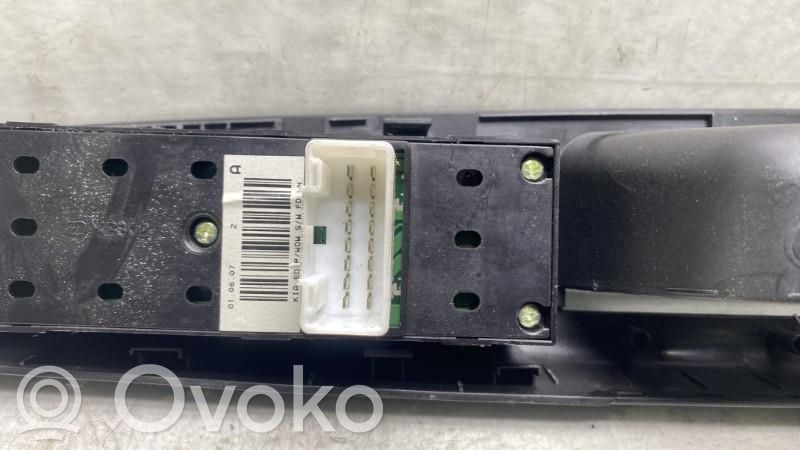 KIA Ceed Electric window control switch 