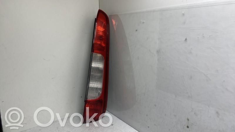 Ford C-MAX I Aizmugurējais lukturis virsbūvē 