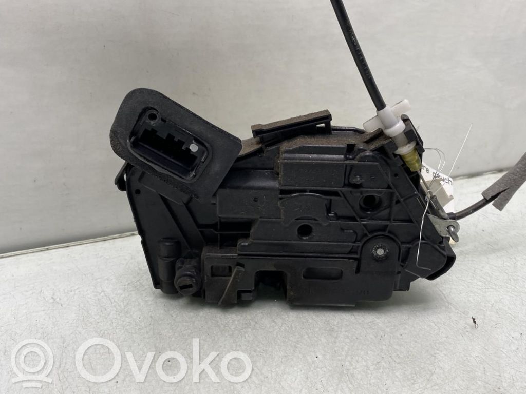 Volkswagen Polo V 6R Zamek drzwi tylnych 