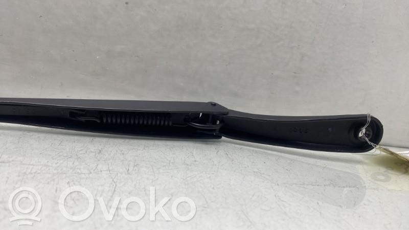 Dacia Duster Ramię wycieraczki szyby przedniej / czołowej 