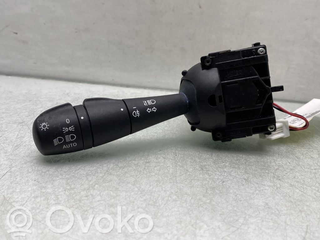 Renault Clio IV Indicator stalk 