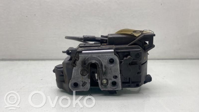 Renault Clio III Etuoven lukko 