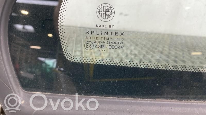Alfa Romeo GT Vidrio lateral trasero