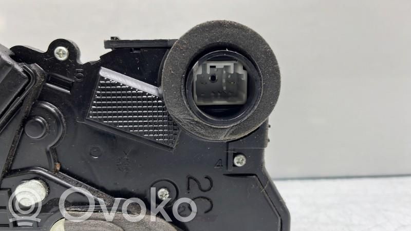 Toyota Yaris Zamek drzwi przednich 