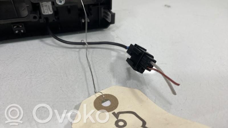 Volkswagen Tiguan Światło fotela przedniego 