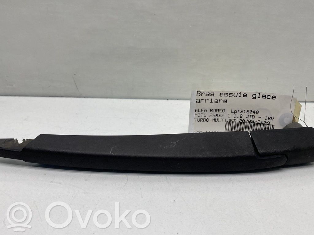 Alfa Romeo Mito Ramię wycieraczki szyby tylnej