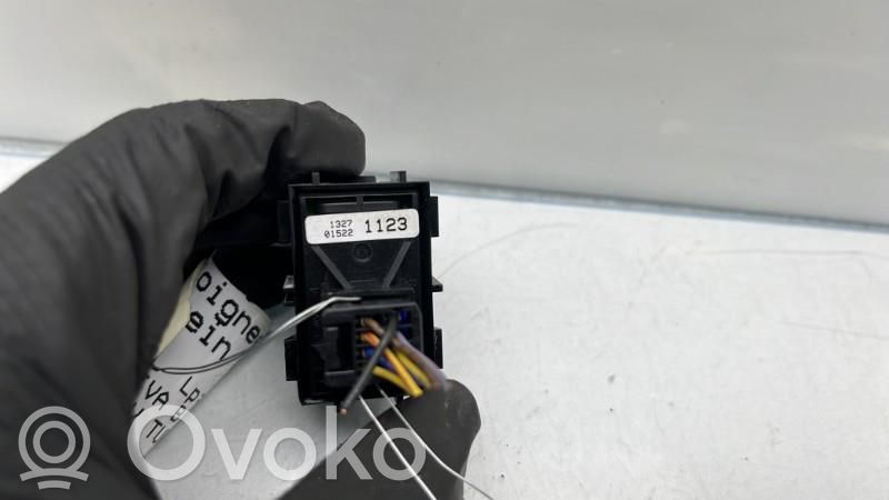 Opel Meriva B Rokas bremzes slēdzis 