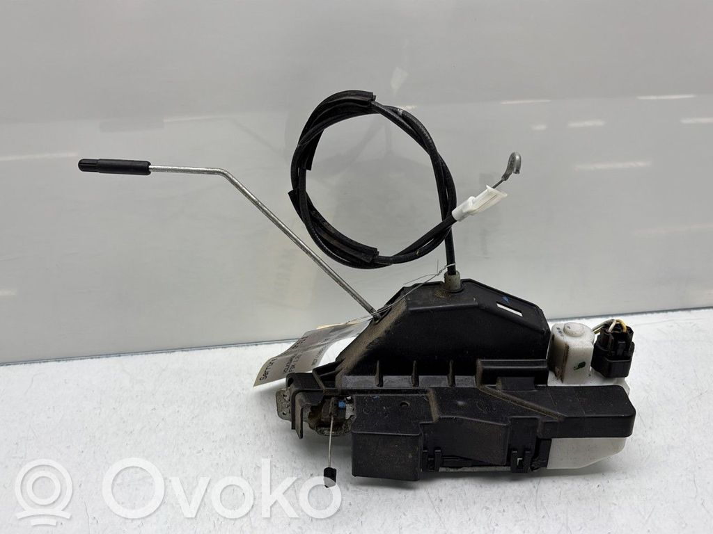 Volkswagen Fox Zamek drzwi przednich 