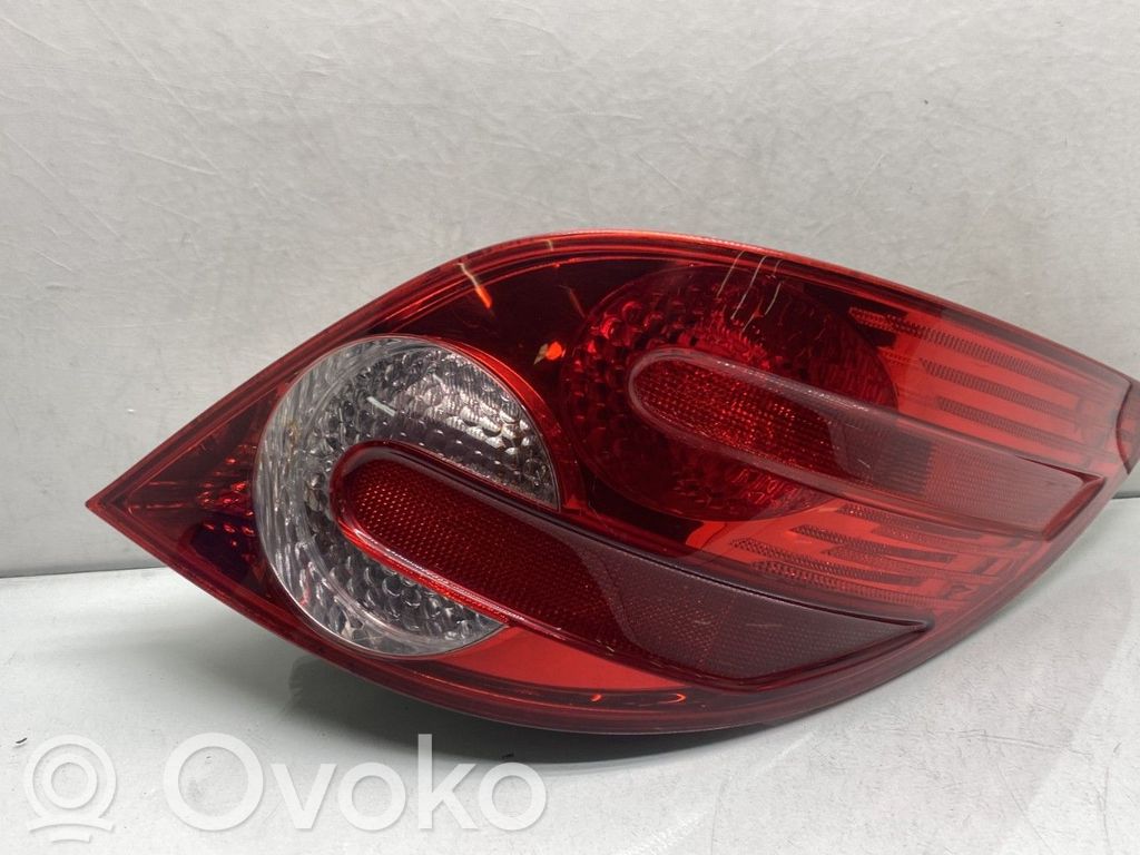 Mercedes-Benz R W251 Lampa tylna 