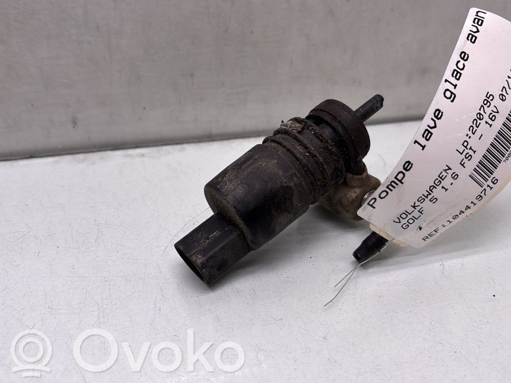 Volkswagen Golf V Pompe de lave-glace de pare-brise 