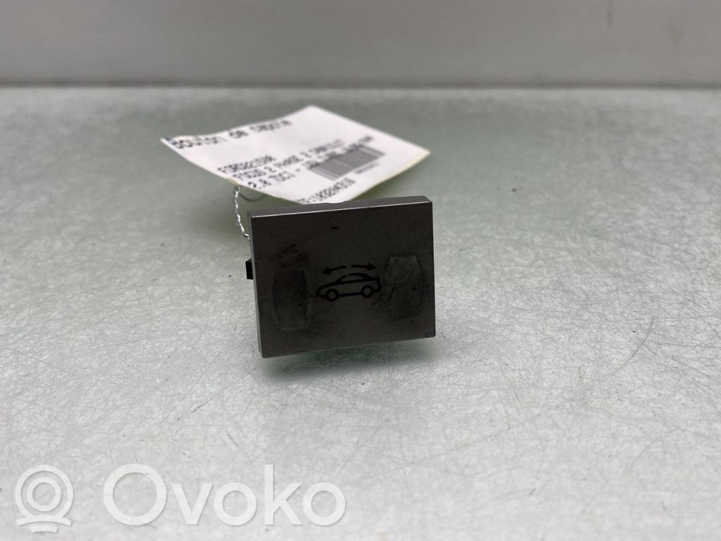 Ford Focus Tailgate opening switch 