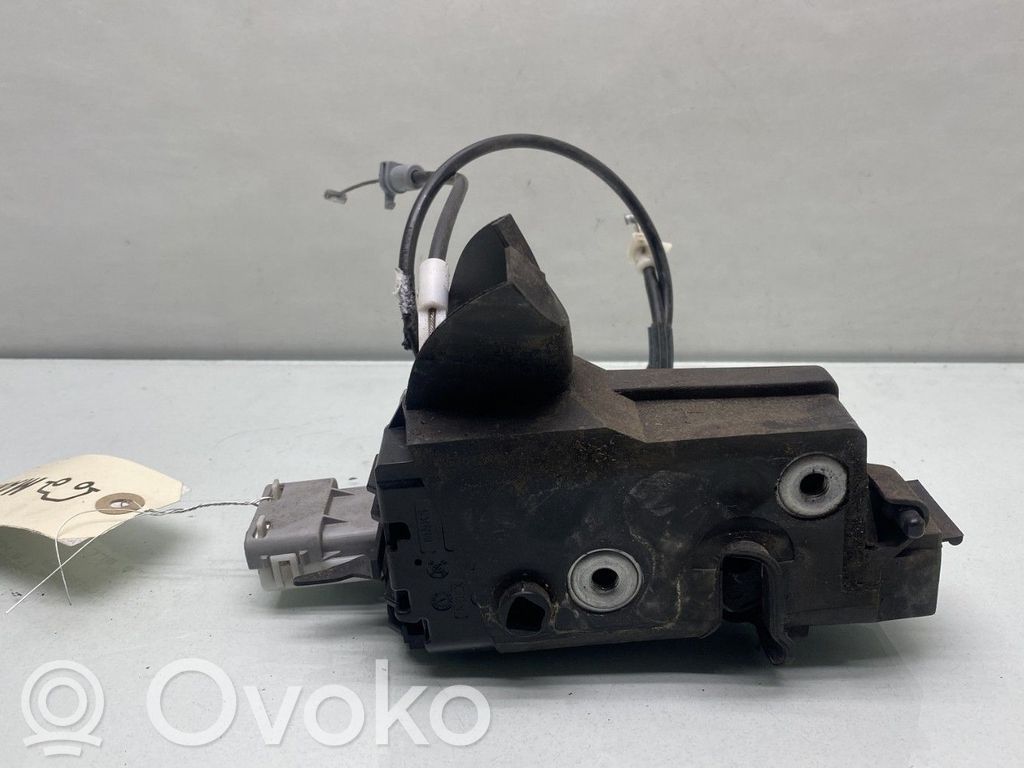 Peugeot 407 Takaoven lukko