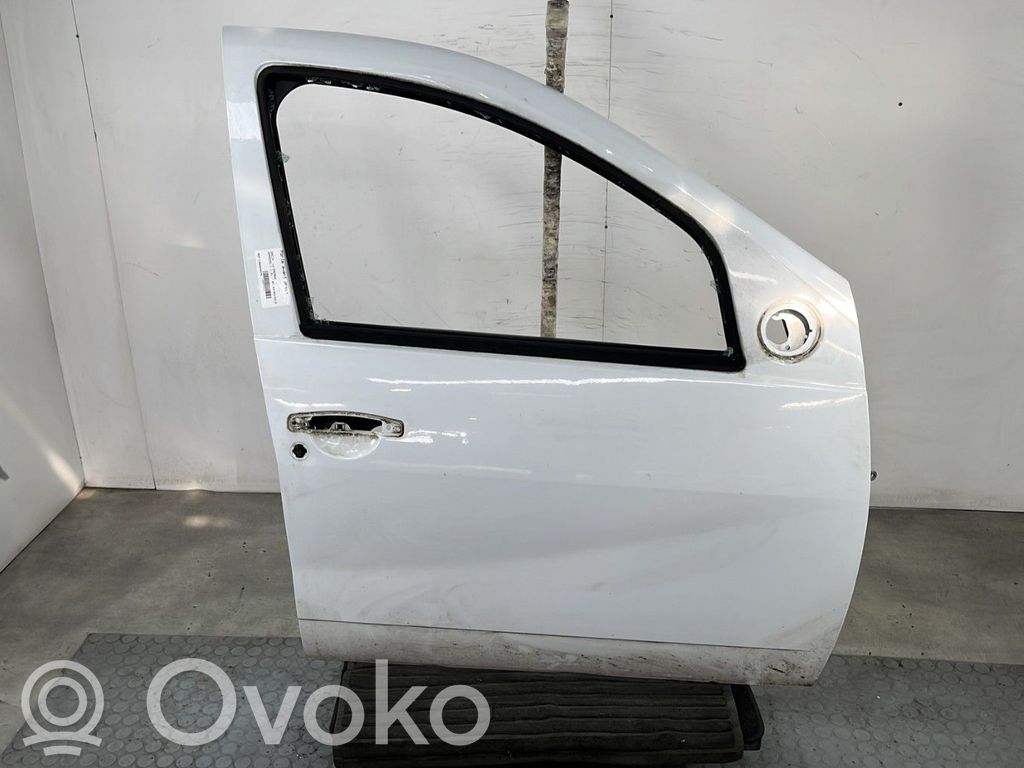 Dacia Sandero Дверь 