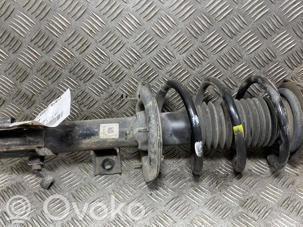 KIA Ceed Front shock absorber with coil spring 