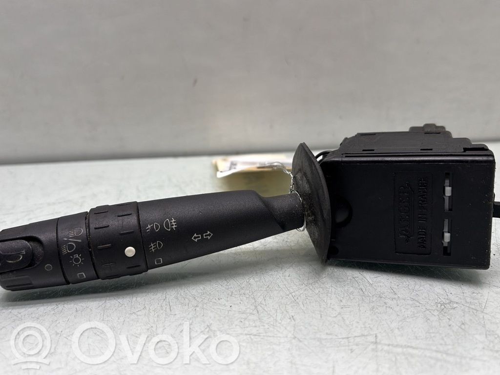Citroen Xsara Picasso Indicator stalk 
