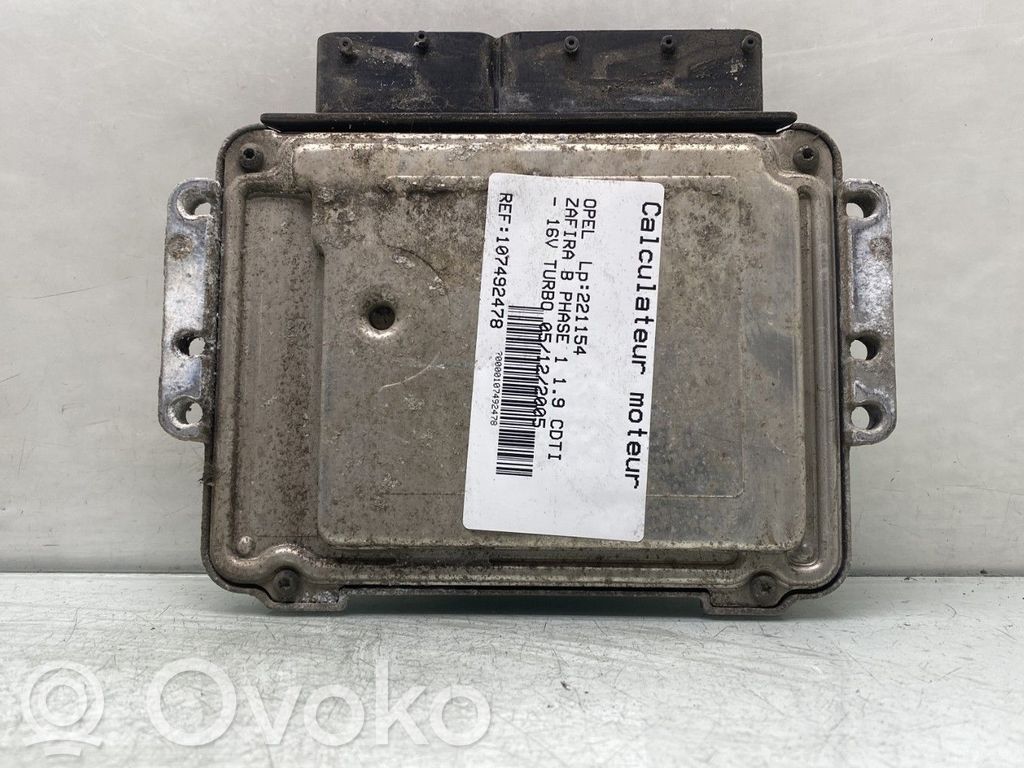 Opel Zafira B Engine control unit/module 