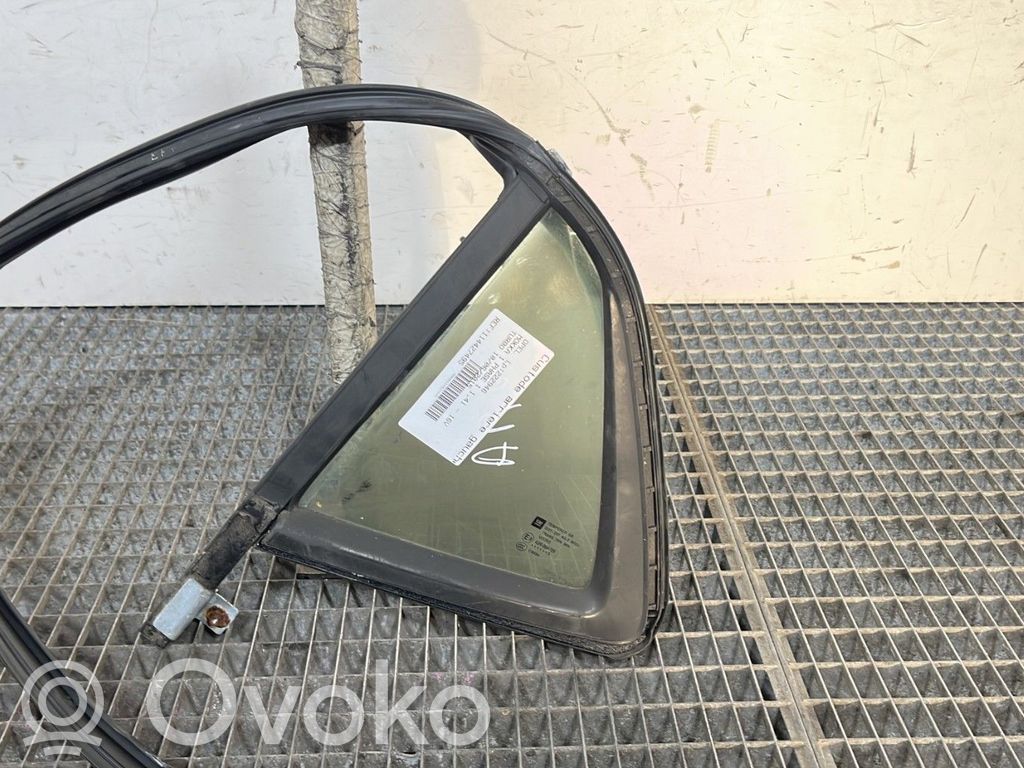 Ventanilla de ventilación de la puerta trasera   95326331