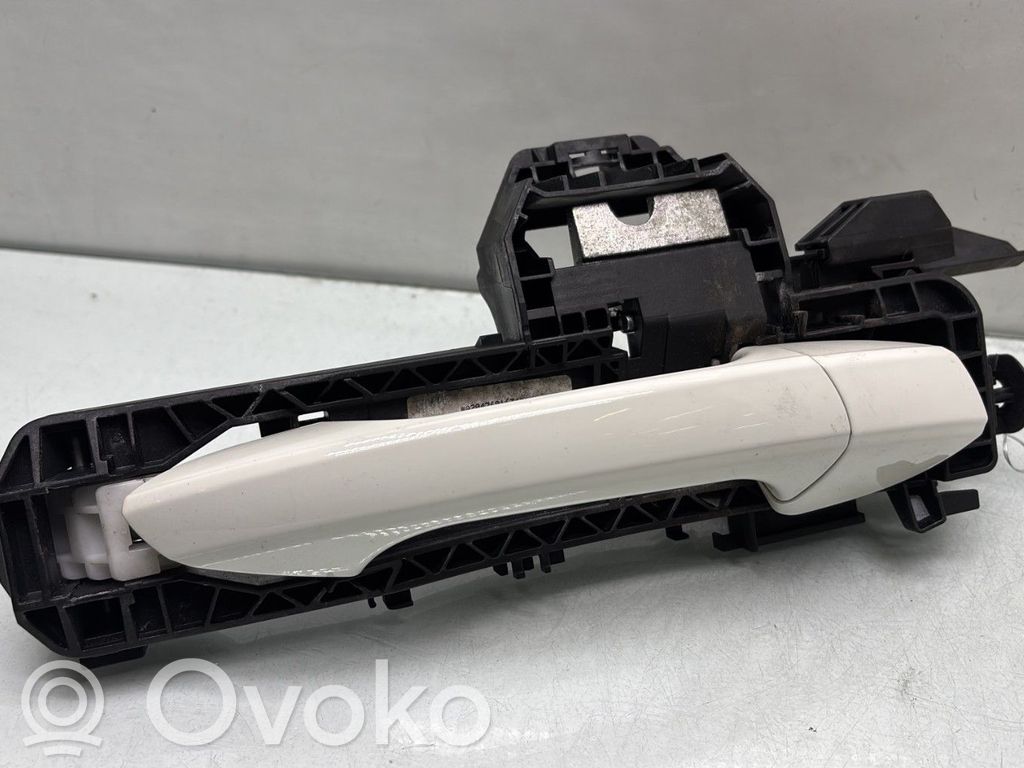 Mercedes-Benz A W176 Klamka zewnętrzna drzwi tylnych 