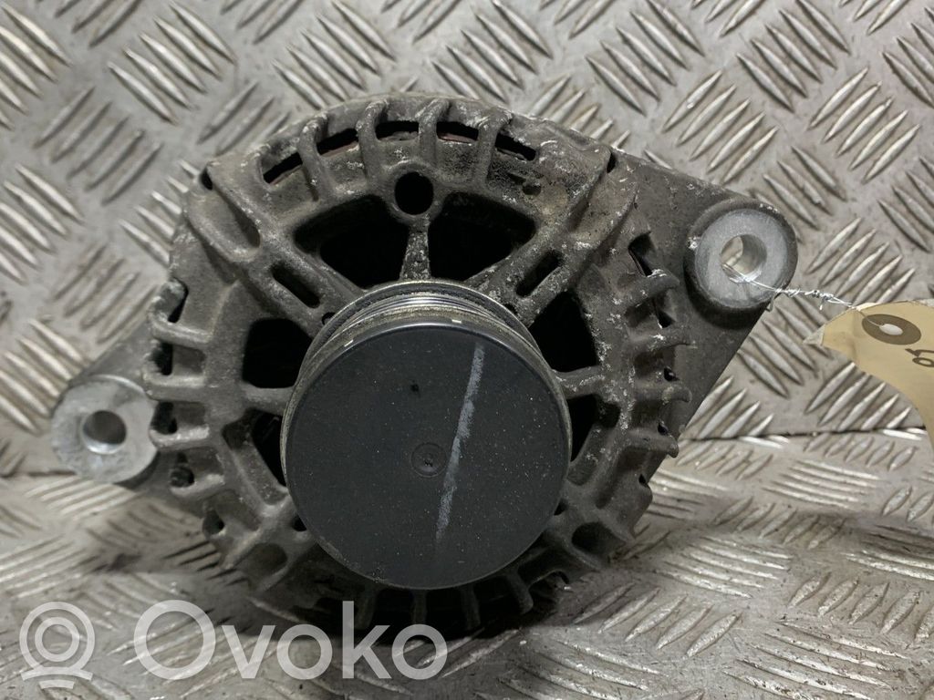 Opel Insignia A Generator/alternator 