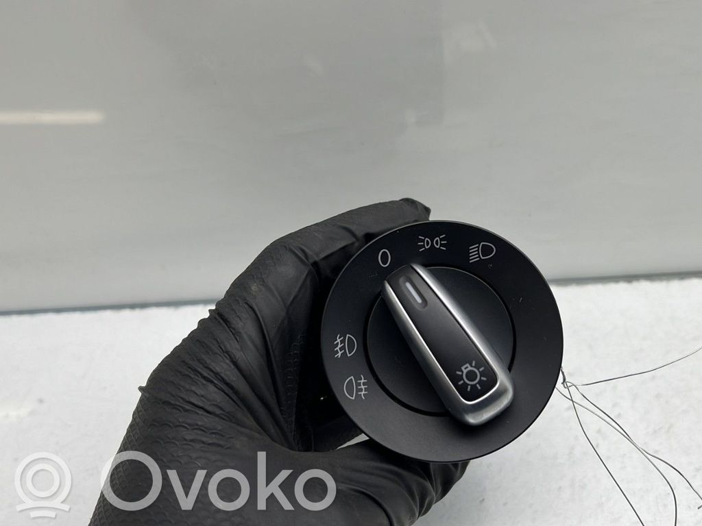 Volkswagen Golf VI Przełącznik świateł 