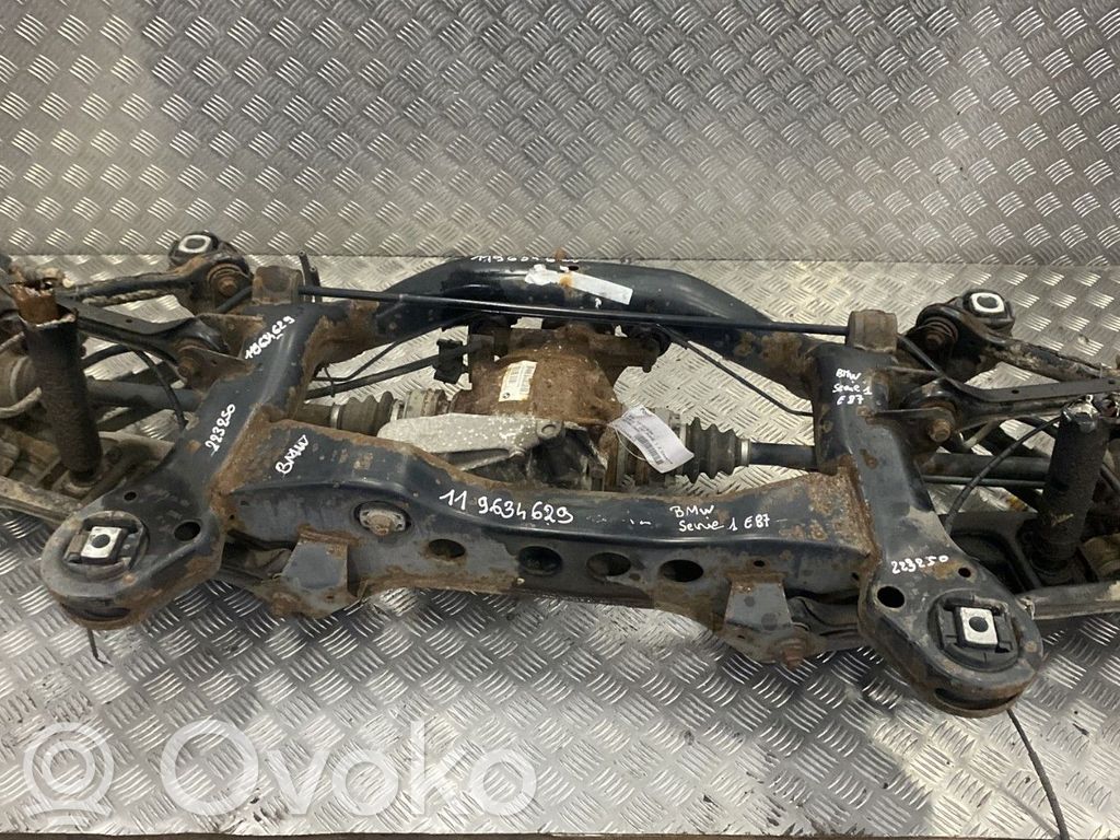 BMW 1 E81 E87 Rear axle beam 