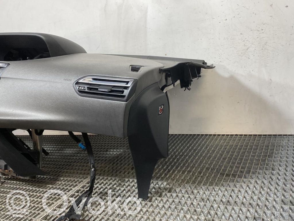 Citroen C4 II Picasso Panel de instrumentos 