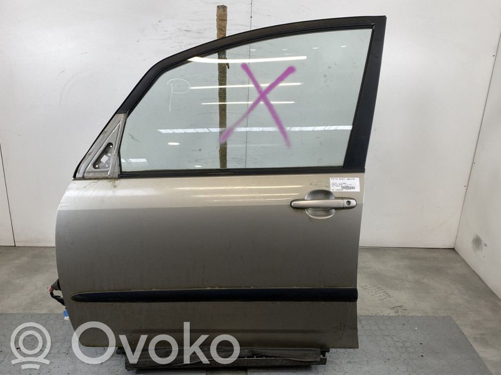 Toyota Corolla Verso E121 Priekinės durys 