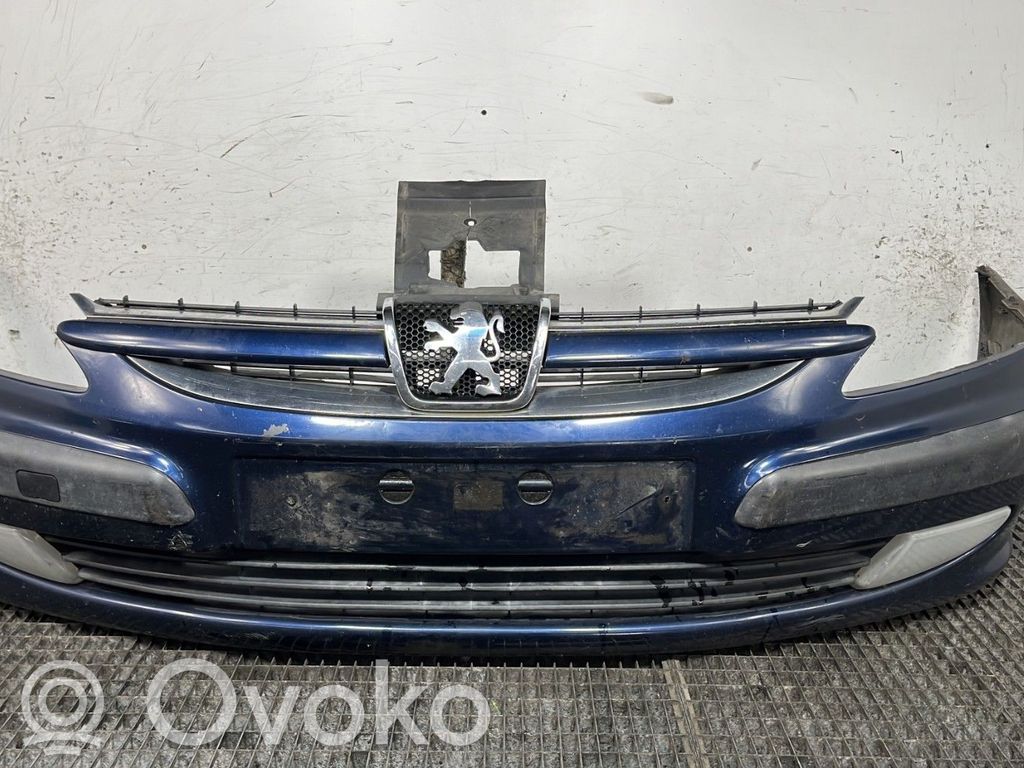 Peugeot 607 Parachoques delantero 