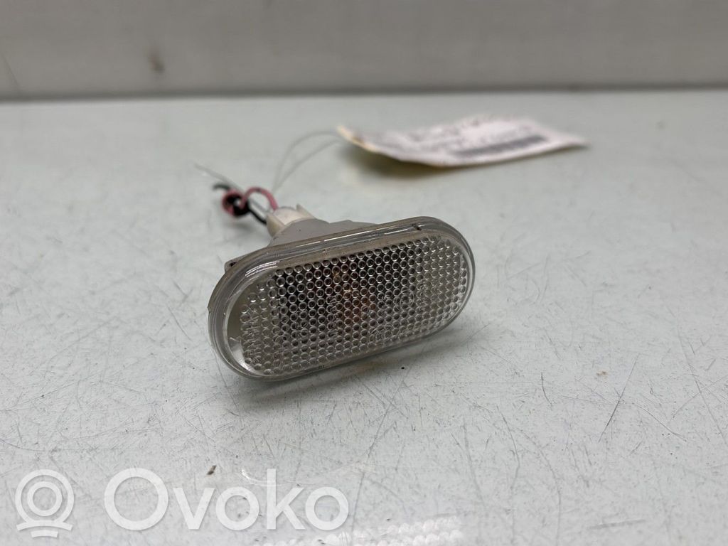Front indicator light   26160AX00A