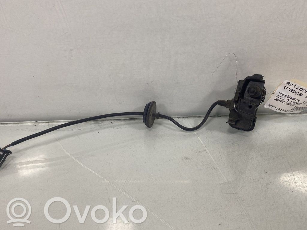 Volkswagen Polo V 6R Motorino del tappo del serbatoio del carburante 