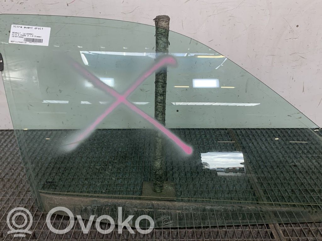 Renault Clio II Vetro del finestrino della portiera anteriore - quattro porte