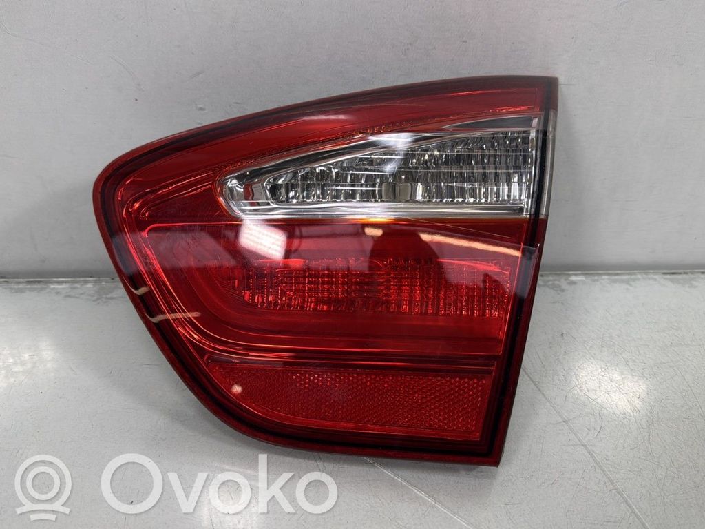 KIA Rio Luci posteriori del portellone del bagagliaio 