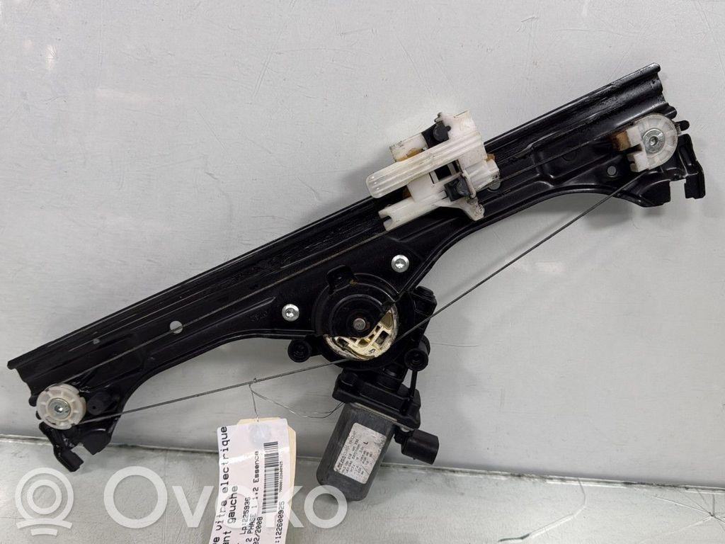 Fiat 500 Regulador de puerta delantera con motor